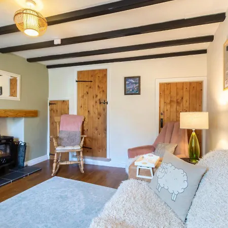 Newkin House * Bainbridge
